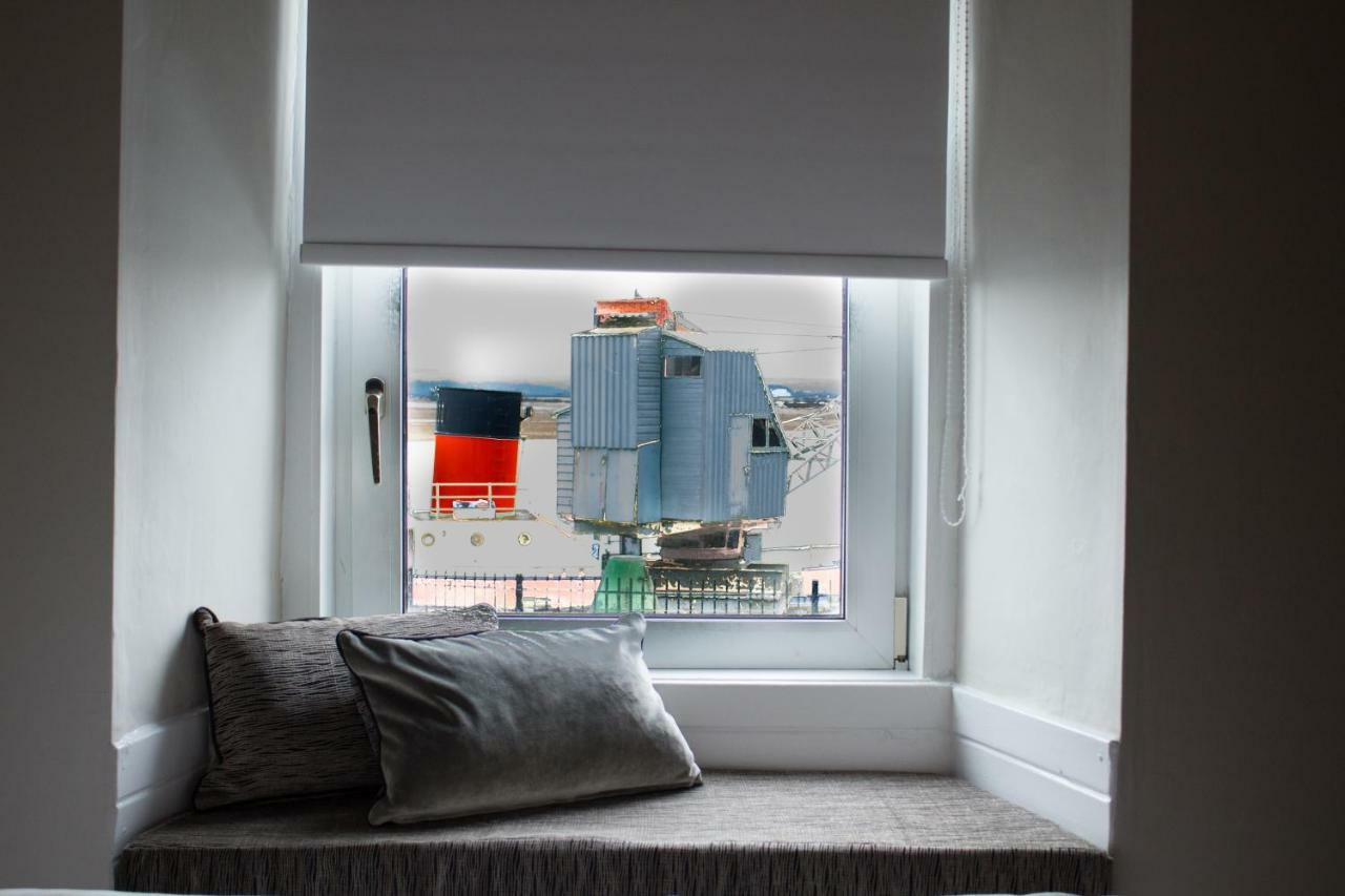 Harbourlights Accomodation 어빈어빈 외부 사진