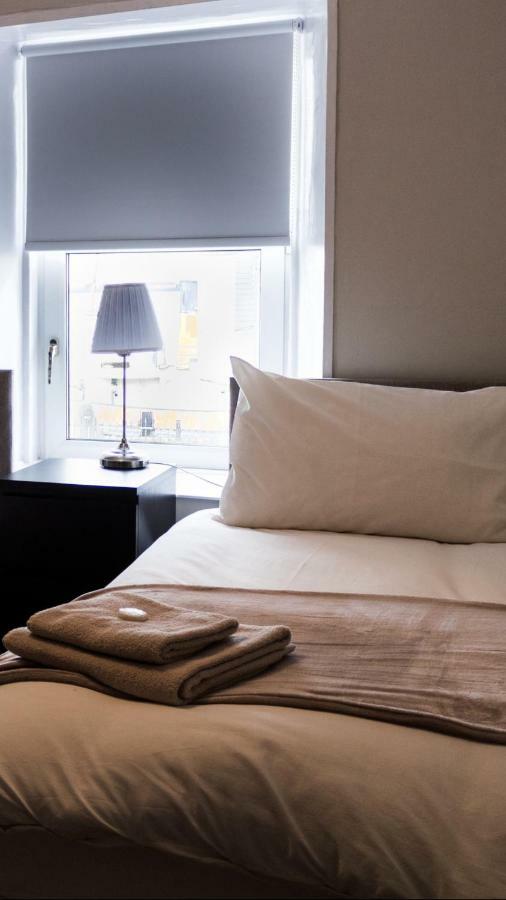 Harbourlights Accomodation 어빈어빈 외부 사진